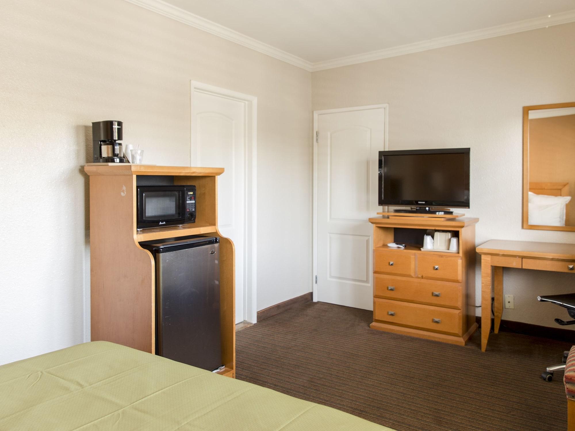Anaheim Islander Inn And Suites Near Park And Convention Center Ngoại thất bức ảnh