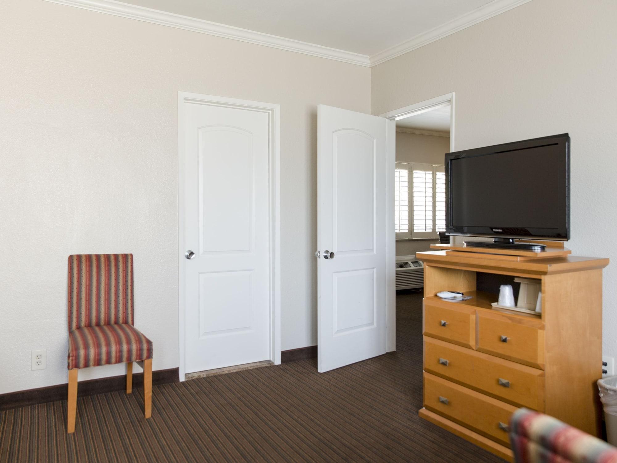 Anaheim Islander Inn And Suites Near Park And Convention Center Ngoại thất bức ảnh