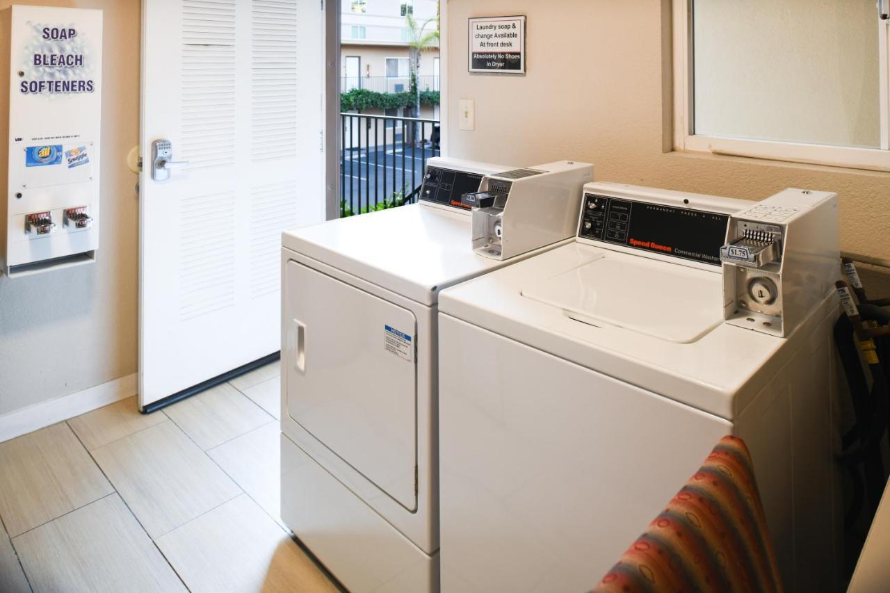 Anaheim Islander Inn And Suites Near Park And Convention Center Ngoại thất bức ảnh