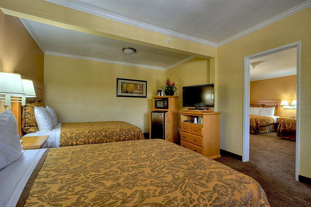 Anaheim Islander Inn And Suites Near Park And Convention Center Ngoại thất bức ảnh