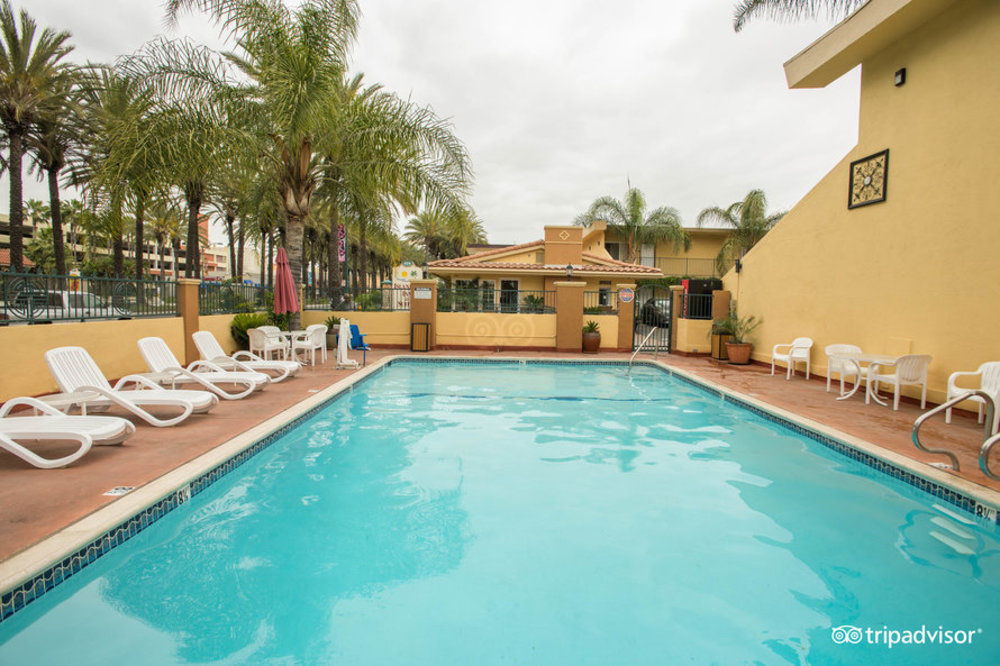 Anaheim Islander Inn And Suites Near Park And Convention Center Ngoại thất bức ảnh