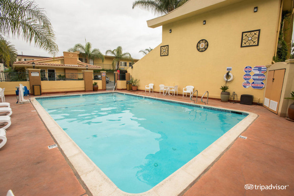 Anaheim Islander Inn And Suites Near Park And Convention Center Ngoại thất bức ảnh