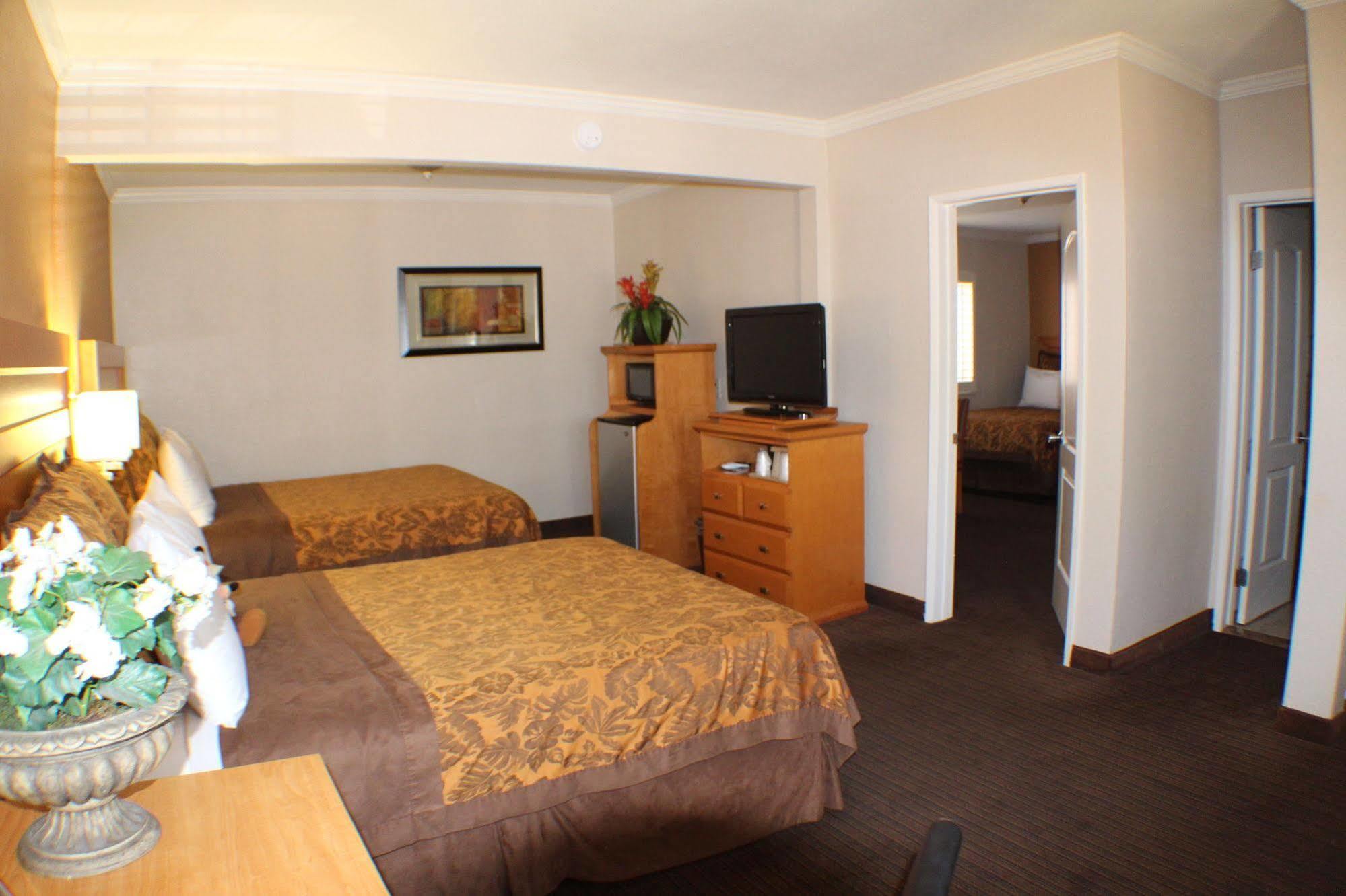 Anaheim Islander Inn And Suites Near Park And Convention Center Ngoại thất bức ảnh