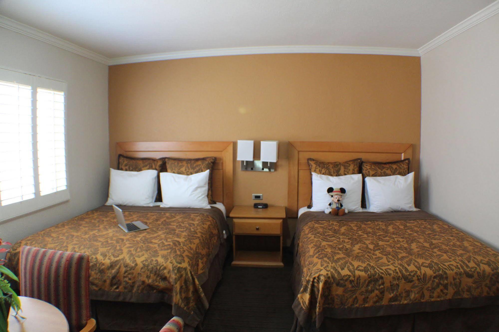 Anaheim Islander Inn And Suites Near Park And Convention Center Ngoại thất bức ảnh