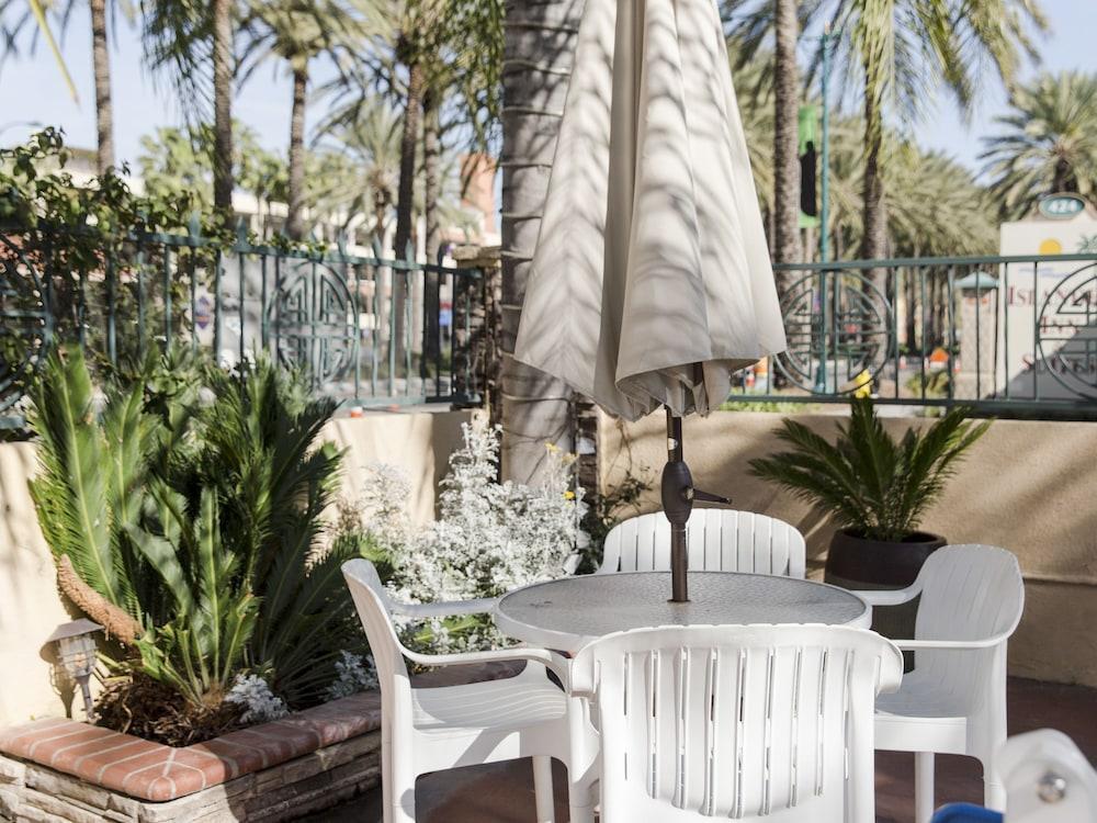 Anaheim Islander Inn And Suites Near Park And Convention Center Ngoại thất bức ảnh